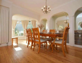 Coastal Retreat Sleeps 8 Stunning Marina Sea Views